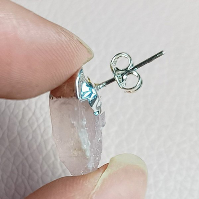 Růženín náušnice surové hroty (3)