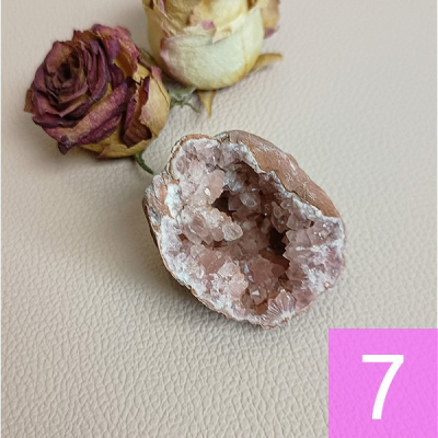 Růžový ametyst geoda (13)